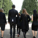 Qual o valor de um caixão simples? Guia completo e acolhedor